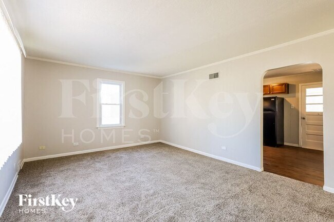 Building Photo - 3915 N Park St