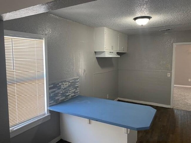 Building Photo - Great rental now available near Texas Tech...