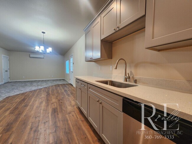 Building Photo - Brand-New 2-Bed, 2-Bath Duplex with Garage...
