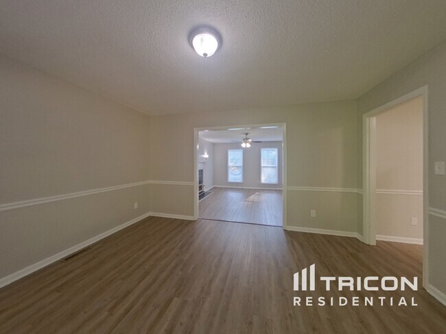Foto del edificio - 5909 Edinborough Dr