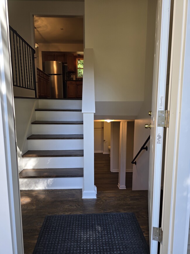 Building Photo - 308 Sorrento Ave