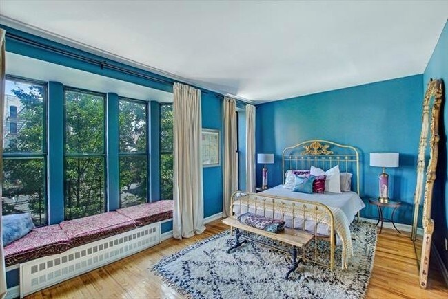 Building Photo - 164 W 130th St