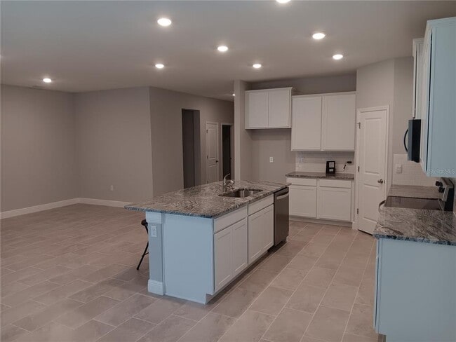 Building Photo - 5433 SW 44th Ct Rd