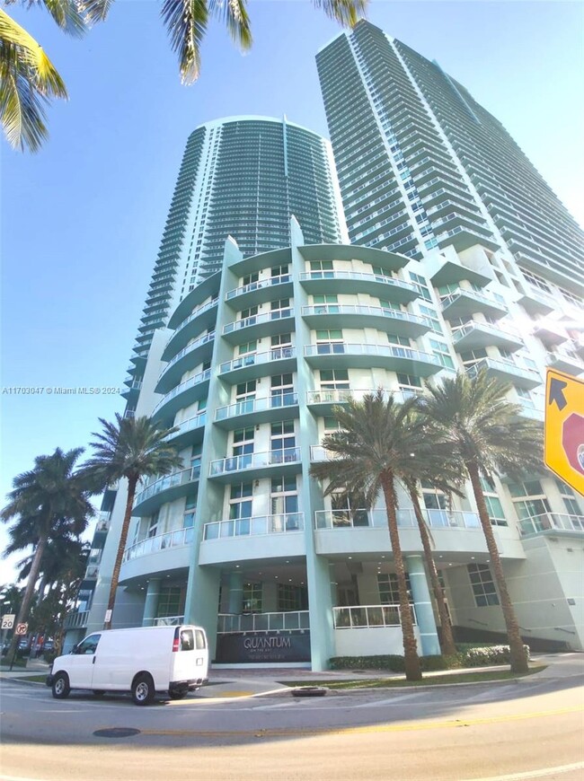 Foto del edificio - 1900 N Bayshore Dr