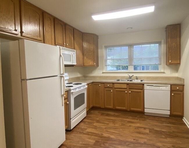 Building Photo - 67 Mabel Ln