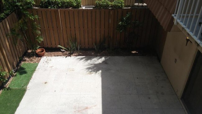 Foto del edificio - 517 Green Springs Pl
