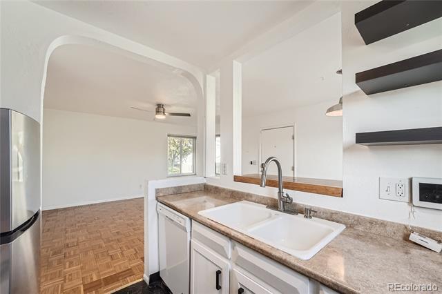 Building Photo - 8772 Chase Dr