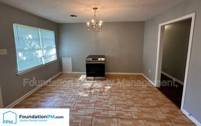 Building Photo - 4996 William Cary Dr