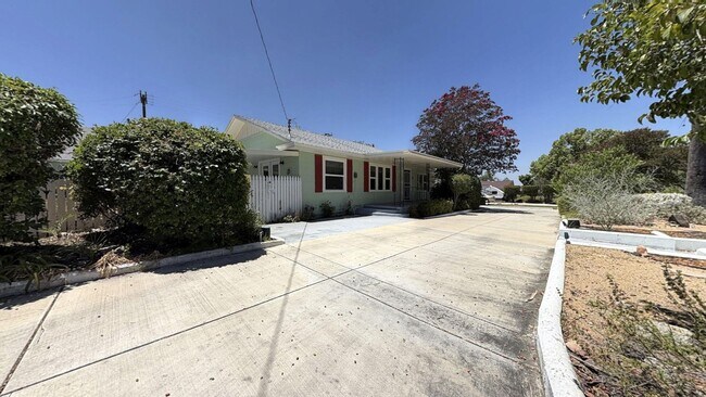 Foto del edificio - 1320 E Colton Ave