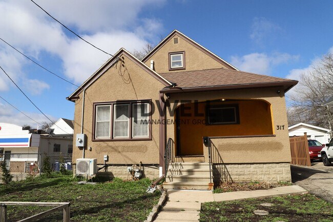 Building Photo - 317 11th Ave SE