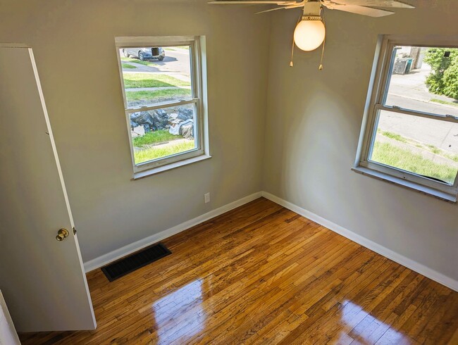 Building Photo - Great 3 bed, 2 bath home in Price Hill
