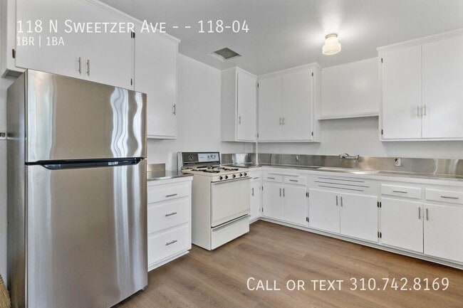 Building Photo - 118 N Sweetzer Ave