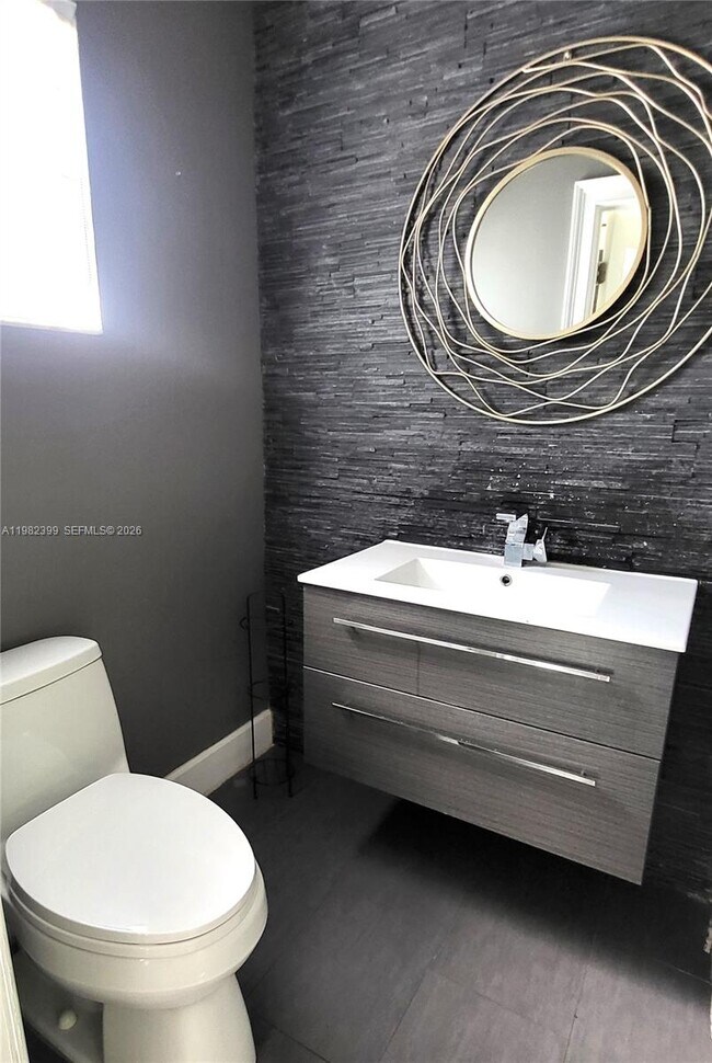 Foto del edificio - 13881 NE 2nd Ct