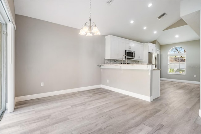 Building Photo - 643 Somerstone Dr