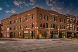 Building Photo - 2570 Farnam St