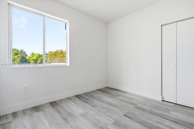 Building Photo - 1126 NW 28 Unit 1126, Miami, FL 33127