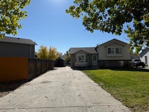 Building Photo - 462 W 660 S