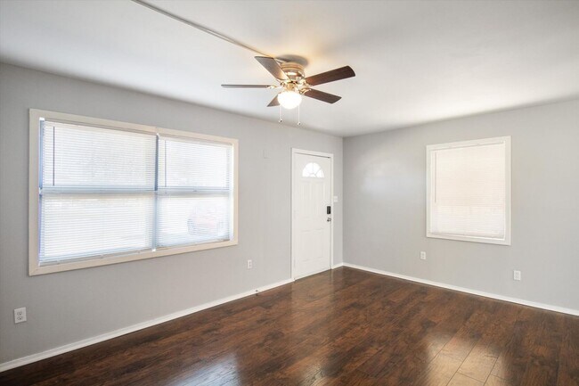 Foto del edificio - 1535 E 31st St