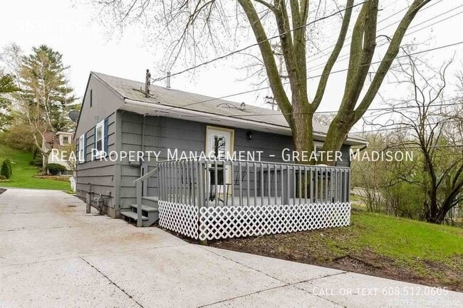 Foto del edificio - 5530 Tesla Terrace