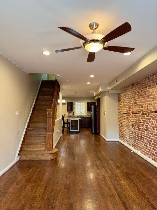 Building Photo - Spacious 2Bed/2Bath Townhome in Canton