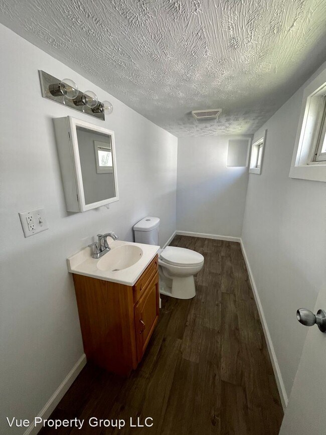 Building Photo - 3 br, 1.5 bath House - 2126 N 15th Street