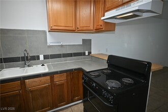 Building Photo - 2334 N Lamb Blvd