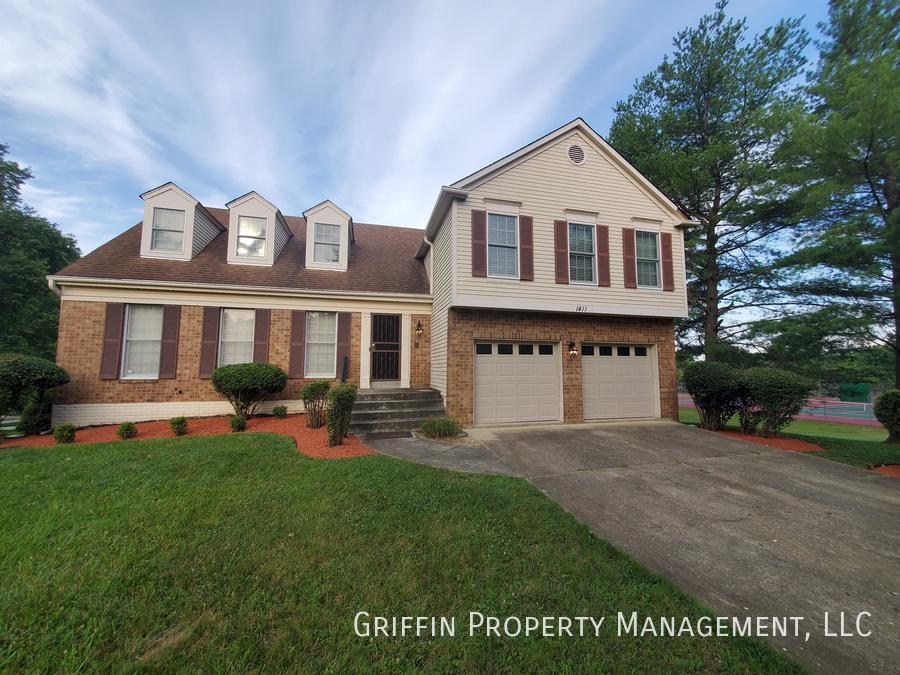 Primary Photo - 1411 Golf Course Dr