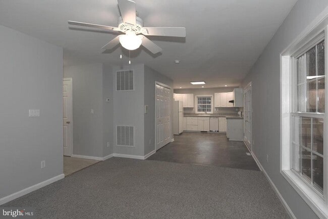 Building Photo - 10207 Cobbler Ln