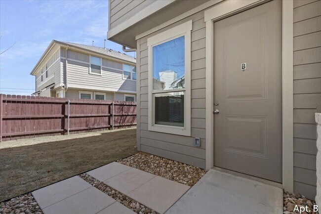 Foto del edificio - 2225 Katy Ln