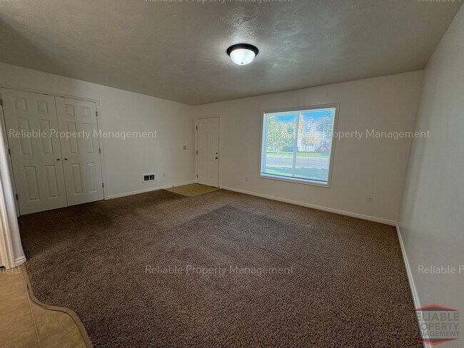 Foto del edificio - 3108 E Chasewood Dr
