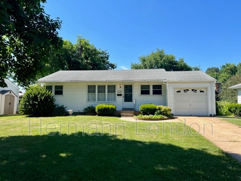115 St Regis Ln, Florissant, MO 63031 House for Rent in Florissant