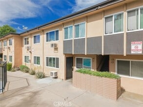 Building Photo - 3030 Vineland Ave