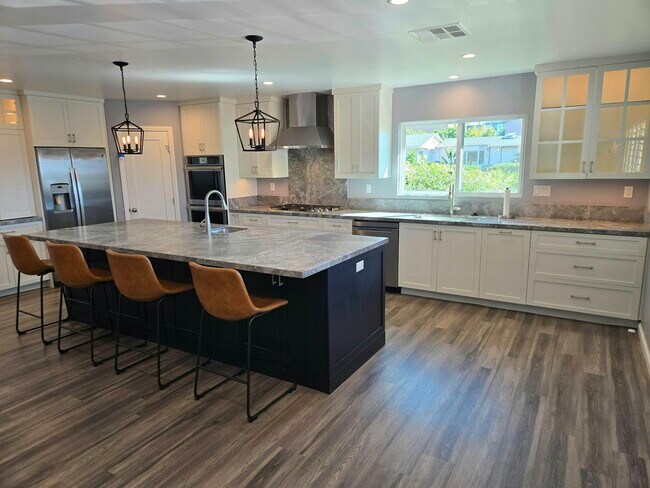 Foto del edificio - 4502 Milton St