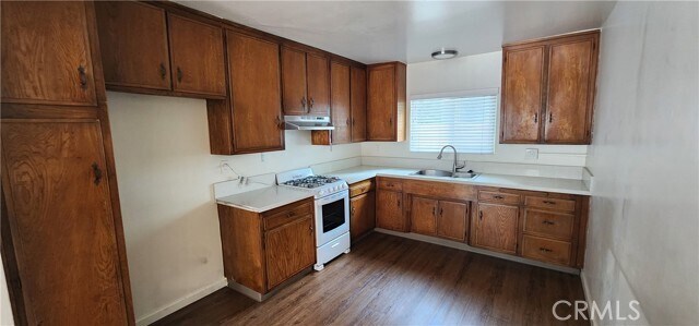 Foto del edificio - 3114 E 6th St