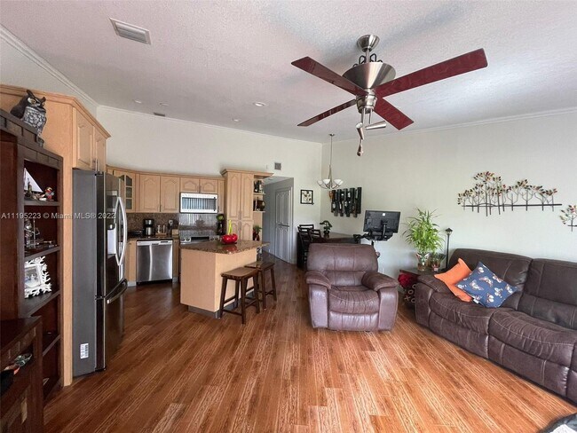 Foto del edificio - 3642 NW 83rd Ln