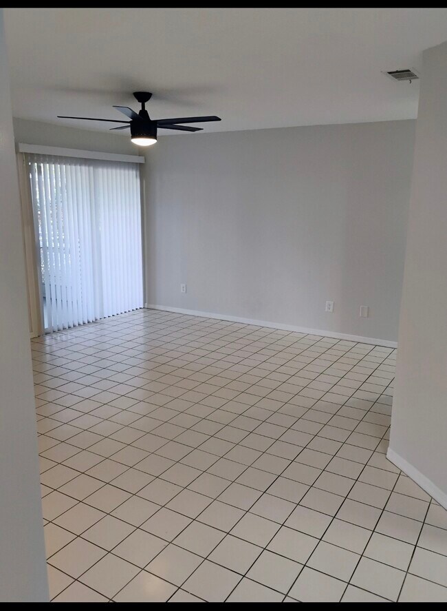 Foto del edificio - 3723 South Lake Orlando Pky