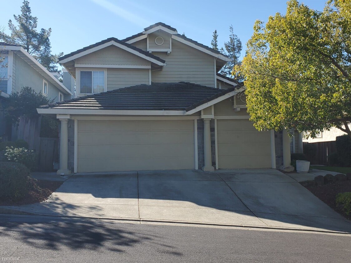 Primary Photo - 4 br, 3 bath House - 810 Eastbrook Ct