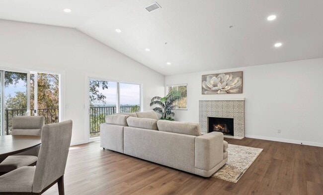 Building Photo - 1604 San Miguel Ave