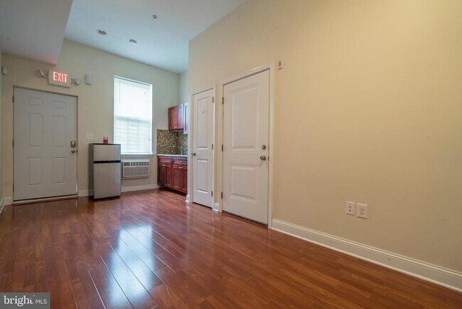 Foto del edificio - 1833 N 19th St