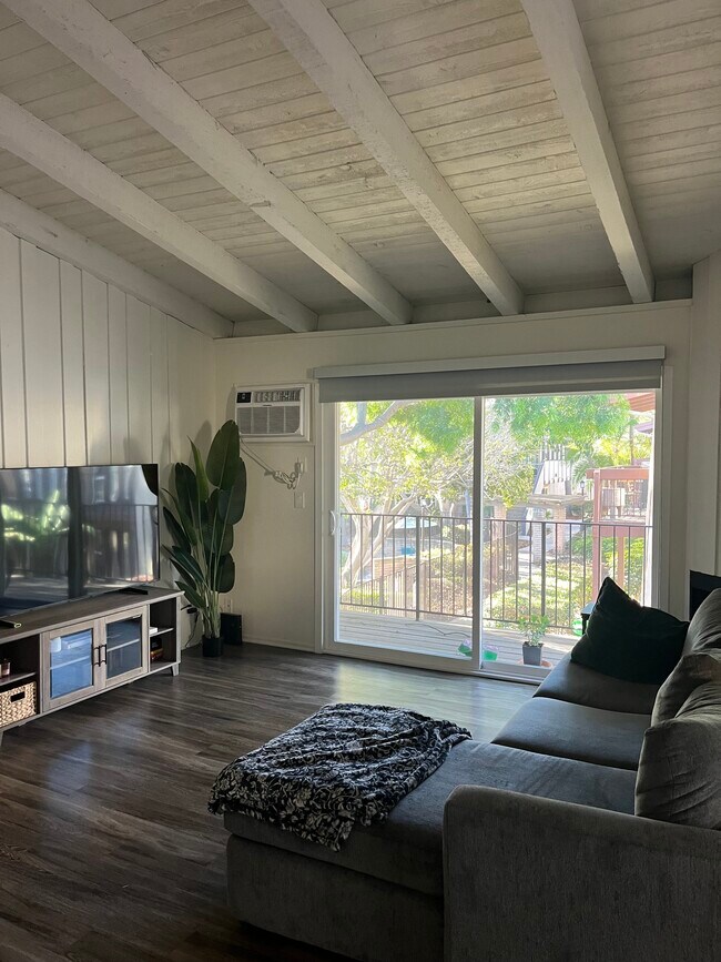 Foto del edificio - 463 Fair Dr