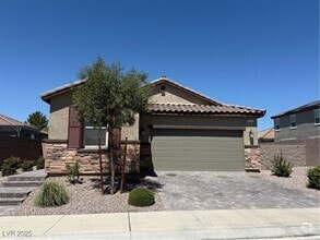 Building Photo - 8765 Crestwood Hls St