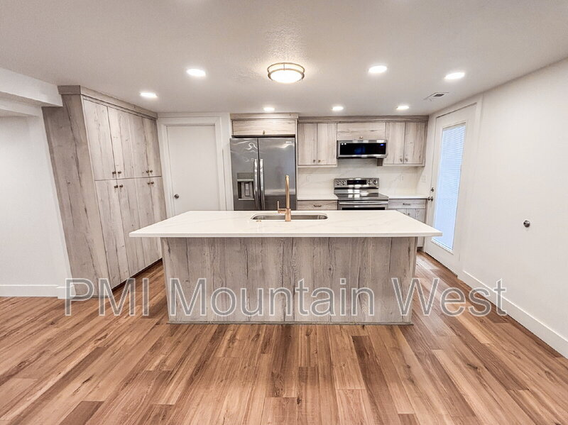 Foto principal - 4640 W 2200 N St