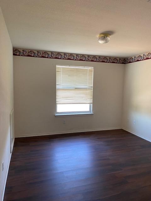 Building Photo - 810 N Creek Blvd