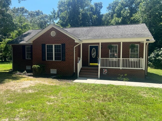 Building Photo - 13090 Gravelbrook Rd