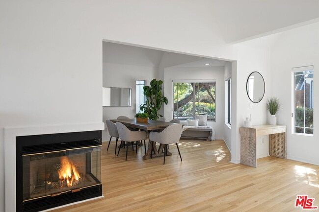 Building Photo - 11543 Sunshine Terrace