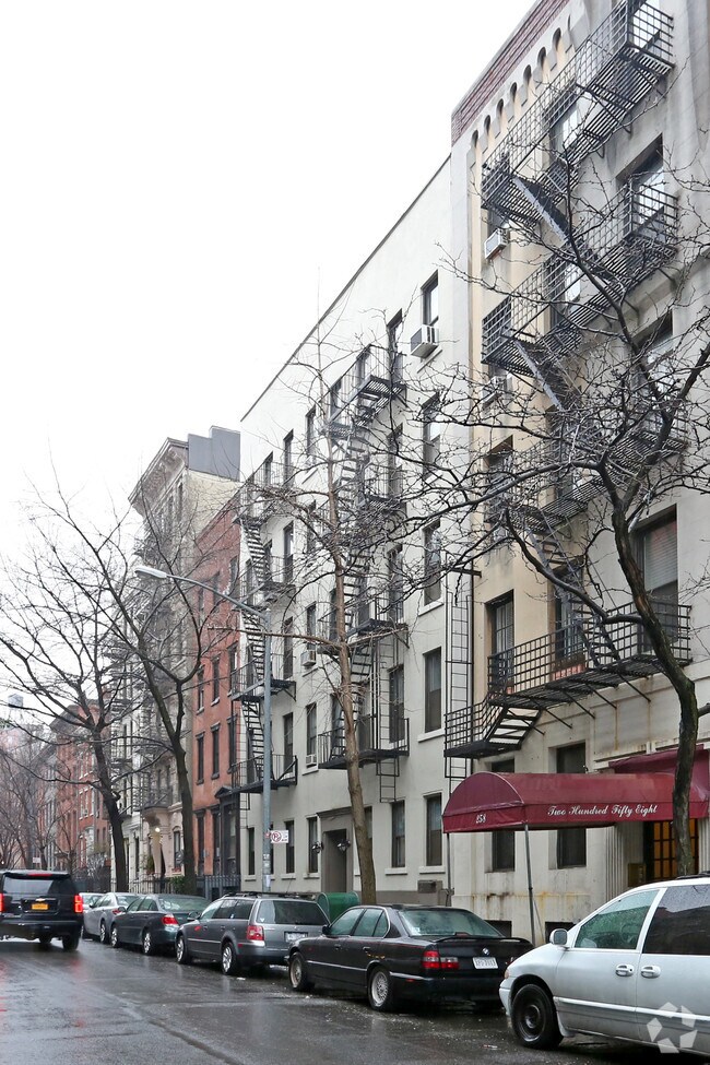 Foto principal - 250 W 22nd St
