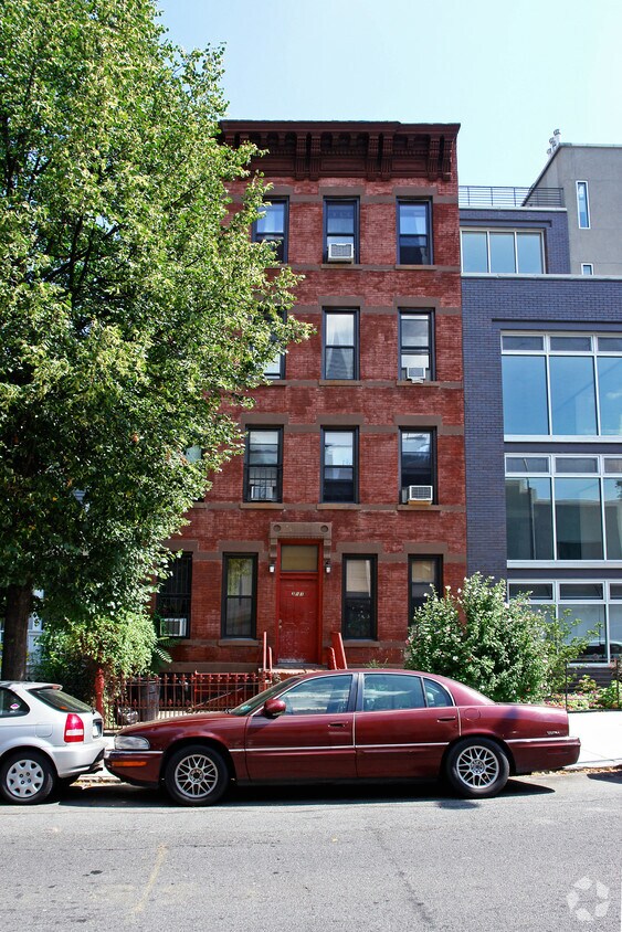 Building Photo - 351 13th St