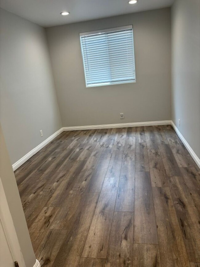 Foto del edificio - Remodeled 3 Bed 3 Bath House with Jacuzzi ...