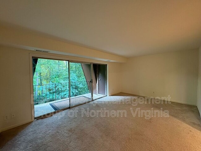 Building Photo - 11604 Vantage Hill Rd