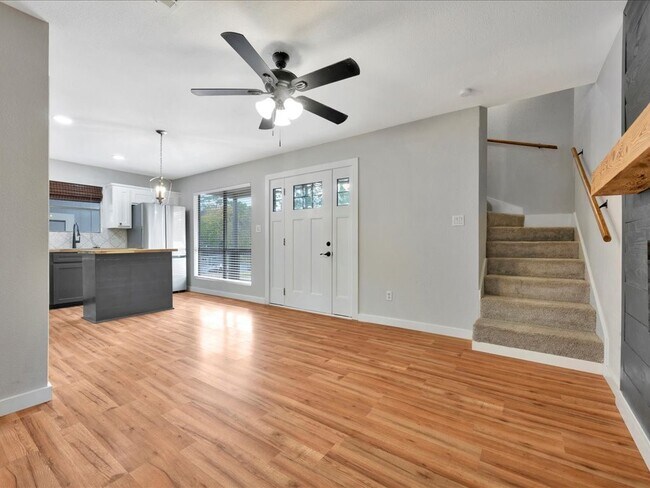 Building Photo - 41 Harbour Row Dr